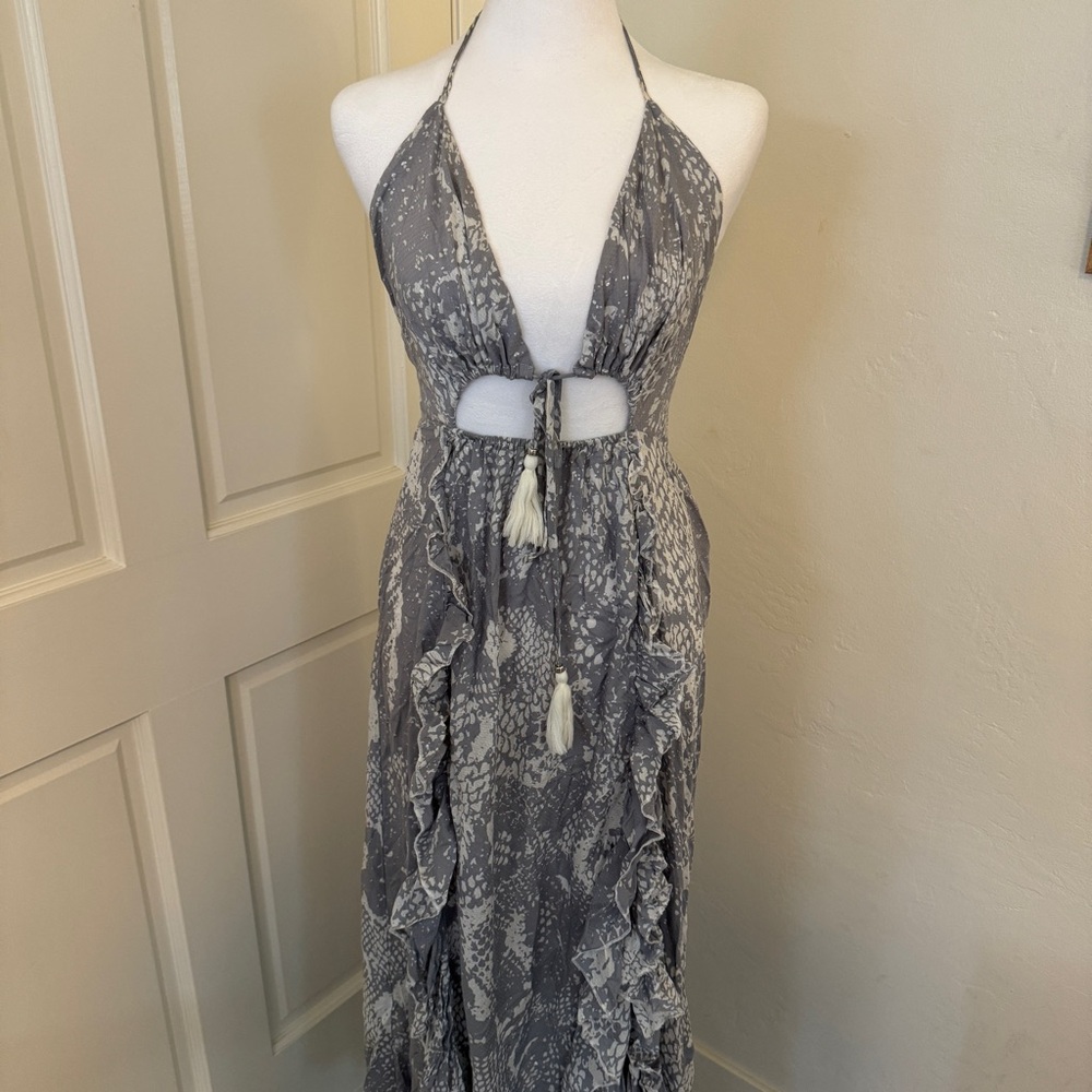 Halter tie maxi dress - Picture 2 of 8